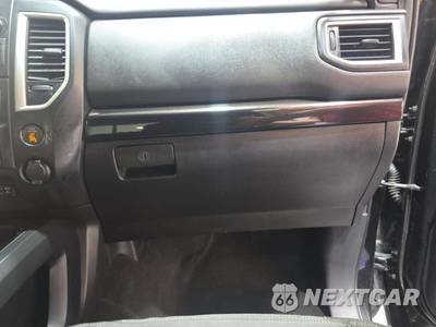 2019 Nissan TITAN SV Crew Cab Short Bed - zdjęcie 19 z 30 - miniatura