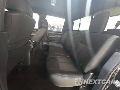 2019 Nissan TITAN SV Crew Cab Short Bed - zdjęcie 13 z 30 - miniatura
