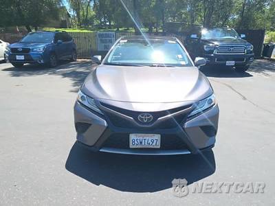 2020 Toyota Camry XSE - zdjęcie 2 z 26 - miniatura