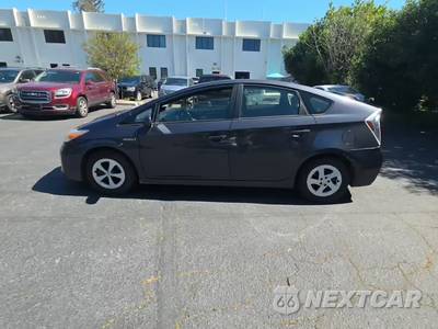 2015 Toyota Prius Two - zdjęcie 3 z 32 - miniatura