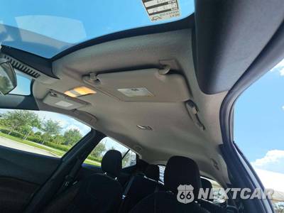 2022 Nissan Kicks SR - zdjęcie 8 z 18 - miniatura