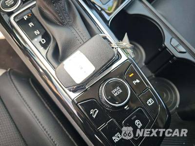 2024 Kia Sportage SX - zdjęcie 5 z 18 - miniatura