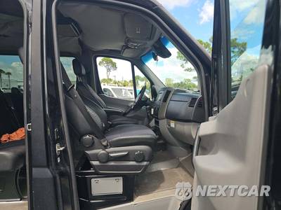 2017 Mercedes-Benz Sprinter 2500 Passenger Van Standard Roof 144.3" WB - zdjęcie 18 z 20 - miniatura