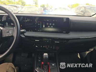 2026 Nissan Kicks SR - zdjęcie 7 z 17 - miniatura