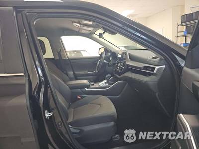 2025 Toyota Highlander LE - zdjęcie 19 z 22 - miniatura