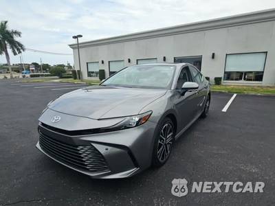 2025 Toyota Camry XLE - zdjęcie 1 z 26 - miniatura