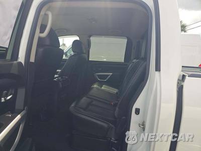 2019 Nissan TITAN XD PRO-4X Crew Cab Medium Bed - zdjęcie 10 z 24 - miniatura