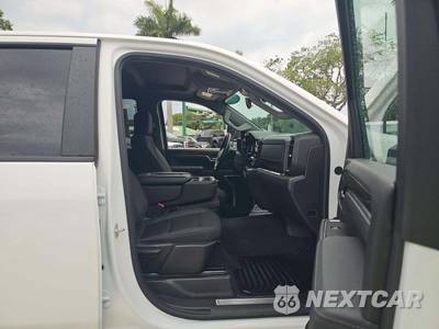 2025 Chevrolet Silverado 2500HD LT Crew Cab Medium Bed 1LT - zdjęcie 15 z 19 - miniatura