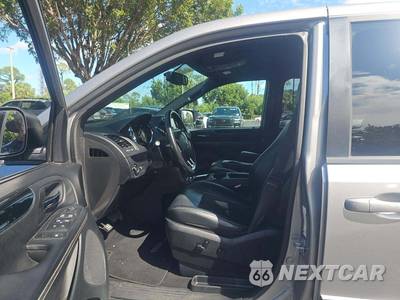 2017 Dodge Grand Caravan SXT 121.2" WB - zdjęcie 3 z 18 - miniatura