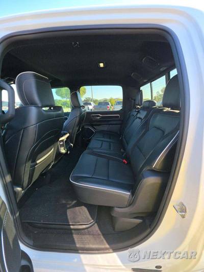 2026 Ram 1500 Laramie Crew Cab Short Bed - zdjęcie 13 z 21 - miniatura