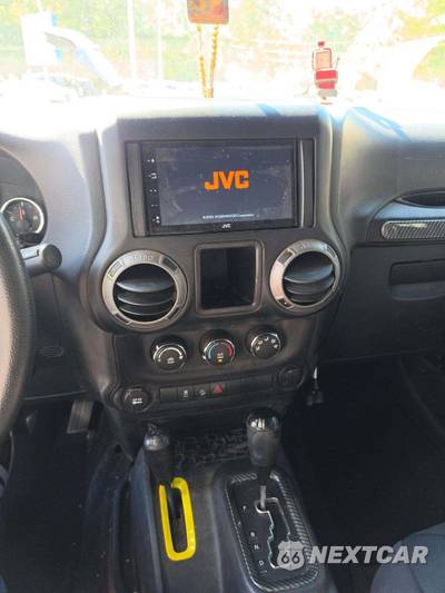 2016 Jeep Wrangler Unlimited Sport - zdjęcie 10 z 26 - miniatura
