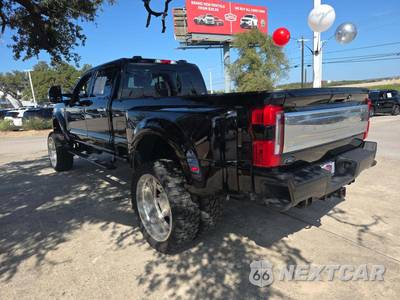 2026 Ford Super Duty F-450 Platinum Crew Cab Long Bed DRW - zdjęcie 2 z 24 - miniatura