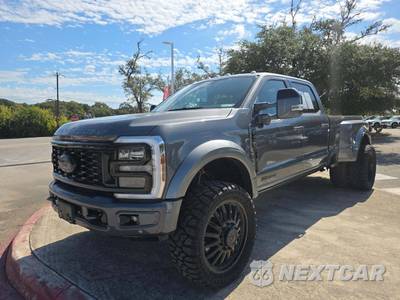 2026 Ford Super Duty F-450 Platinum Crew Cab Long Bed DRW