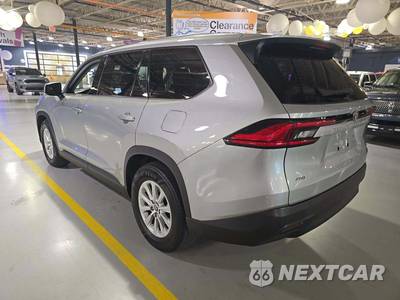 2024 Toyota Grand Highlander XLE - zdjęcie 2 z 24 - miniatura