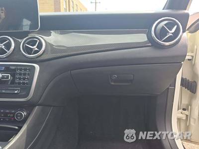2015 Mercedes-Benz GLA 45 AMG 4MATIC - zdjęcie 19 z 25 - miniatura