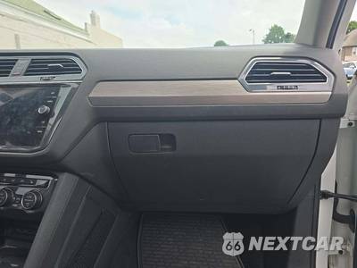 2018 Volkswagen Tiguan SE - zdjęcie 20 z 26 - miniatura