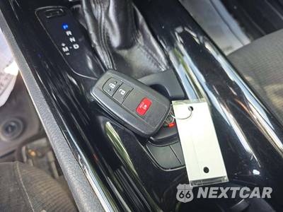 2019 Toyota C-HR XLE - zdjęcie 8 z 24 - miniatura