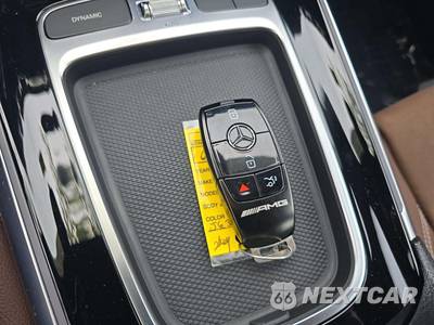 2025 Mercedes-Benz AMG GLA 35 4MATIC - zdjęcie 8 z 20 - miniatura