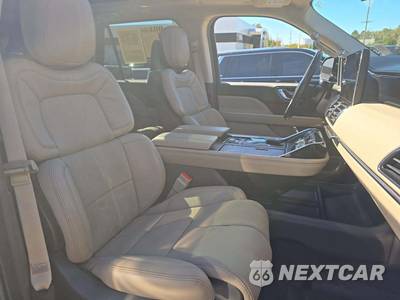 2023 Lincoln Navigator Reserve - zdjęcie 19 z 22 - miniatura