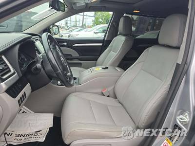 2015 Toyota Highlander XLE - zdjęcie 6 z 25 - miniatura
