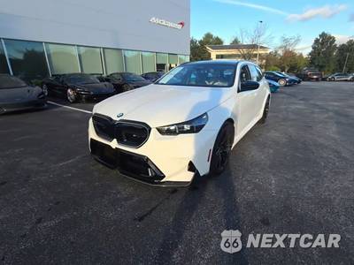 2026 BMW M5 Touring Wagon - zdjęcie 1 z 18 - miniatura