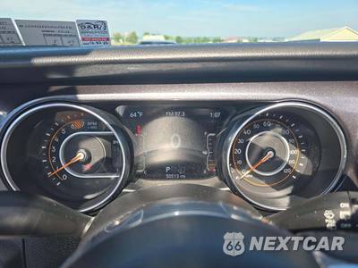 2021 Jeep Wrangler Unlimited Sahara Altitude Edition - zdjęcie 6 z 18 - miniatura