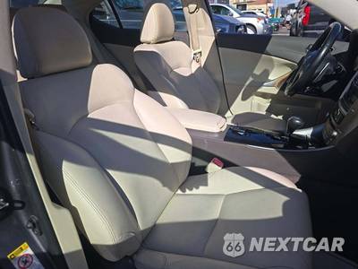 2012 Lexus IS 250 Sedan - zdjęcie 18 z 27 - miniatura