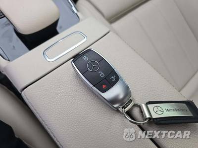 2022 Mercedes-Benz GLB 250 4MATIC - zdjęcie 8 z 25 - miniatura
