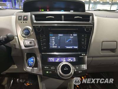 2015 Toyota Prius v Four - zdjęcie 10 z 25 - miniatura