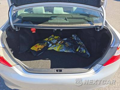 2014 Toyota Camry LE - zdjęcie 11 z 20 - miniatura