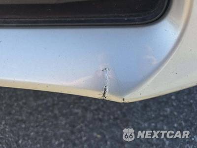 2014 Toyota Camry LE - zdjęcie 18 z 20 - miniatura