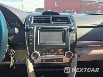 2014 Toyota Camry LE - zdjęcie 7 z 20 - miniatura