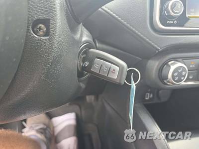 2025 Nissan Versa S - zdjęcie 8 z 21 - miniatura