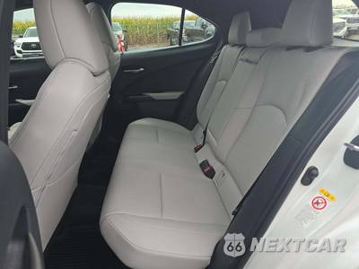 2019 Lexus UX 250h - zdjęcie 10 z 18 - miniatura