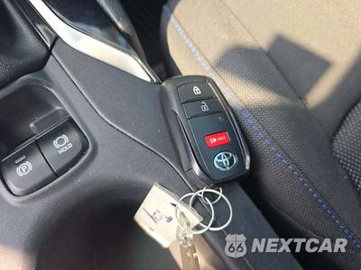 2024 Toyota Corolla Cross Hybrid SE - zdjęcie 5 z 20 - miniatura