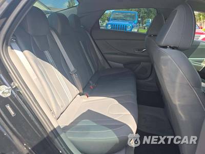 2022 Hyundai Elantra SEL - zdjęcie 13 z 18 - miniatura