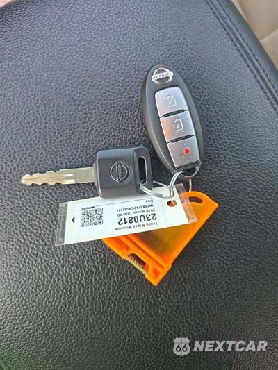 2016 Nissan TITAN XD SV Crew Cab Medium Bed - zdjęcie 8 z 25 - miniatura