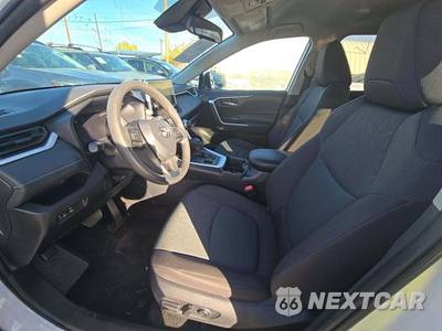 2025 Toyota RAV4 XLE - zdjęcie 6 z 22 - miniatura