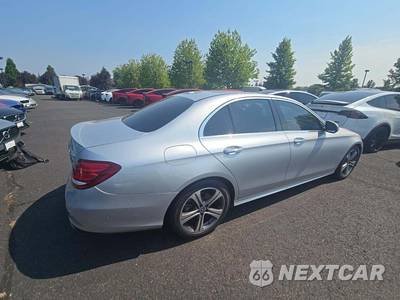2018 Mercedes-Benz E 300 Sedan - zdjęcie 3 z 21 - miniatura