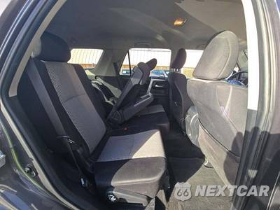 2021 Toyota 4Runner SR5 - zdjęcie 17 z 23 - miniatura