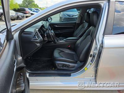 2022 Toyota Camry SE - zdjęcie 6 z 30 - miniatura