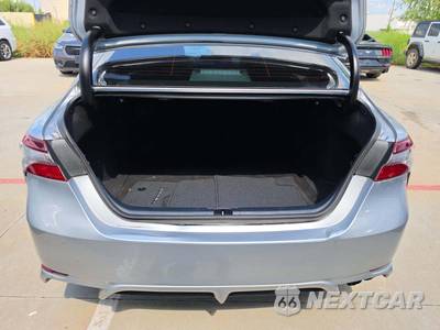 2022 Toyota Camry SE - zdjęcie 14 z 30 - miniatura