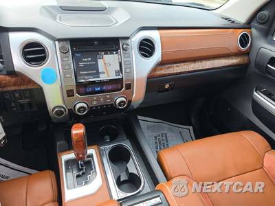 2016 Toyota Tundra 1794 Edition Crew Cab Short Bed - zdjęcie 10 z 23 - miniatura