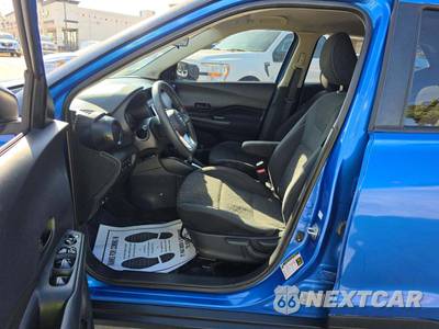 2021 Nissan Kicks S - zdjęcie 3 z 18 - miniatura