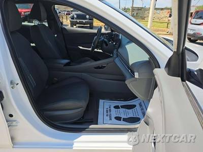 2024 Hyundai Elantra SEL - zdjęcie 15 z 21 - miniatura