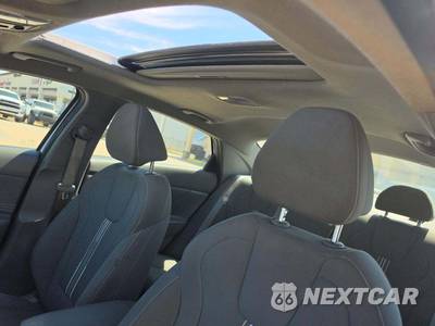 2024 Hyundai Elantra SEL - zdjęcie 8 z 21 - miniatura