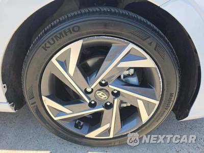 2024 Hyundai Elantra SEL - zdjęcie 20 z 21 - miniatura