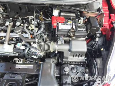 2020 Nissan Versa SV - zdjęcie 18 z 19 - miniatura