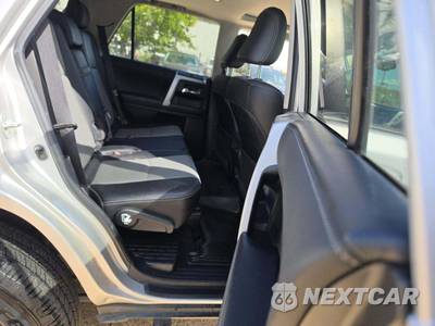 2022 Toyota 4Runner SR5 Premium - zdjęcie 14 z 22 - miniatura