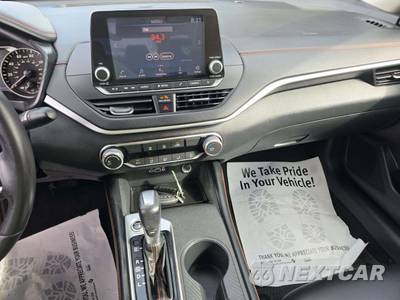 2022 Nissan Altima SR - zdjęcie 7 z 23 - miniatura